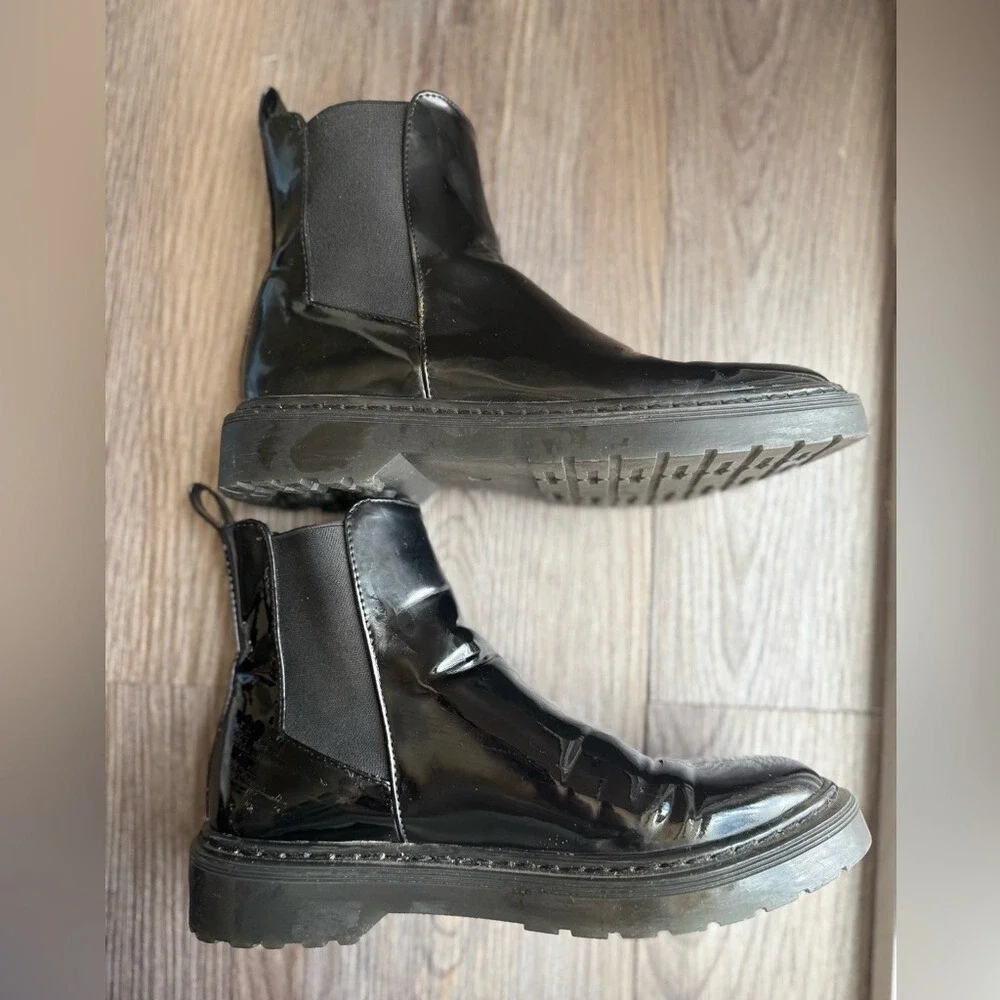 Forever 21 Black Patent Chelsea Boots Platform Chunky Lug Sole Y2kStreetwearGoth
